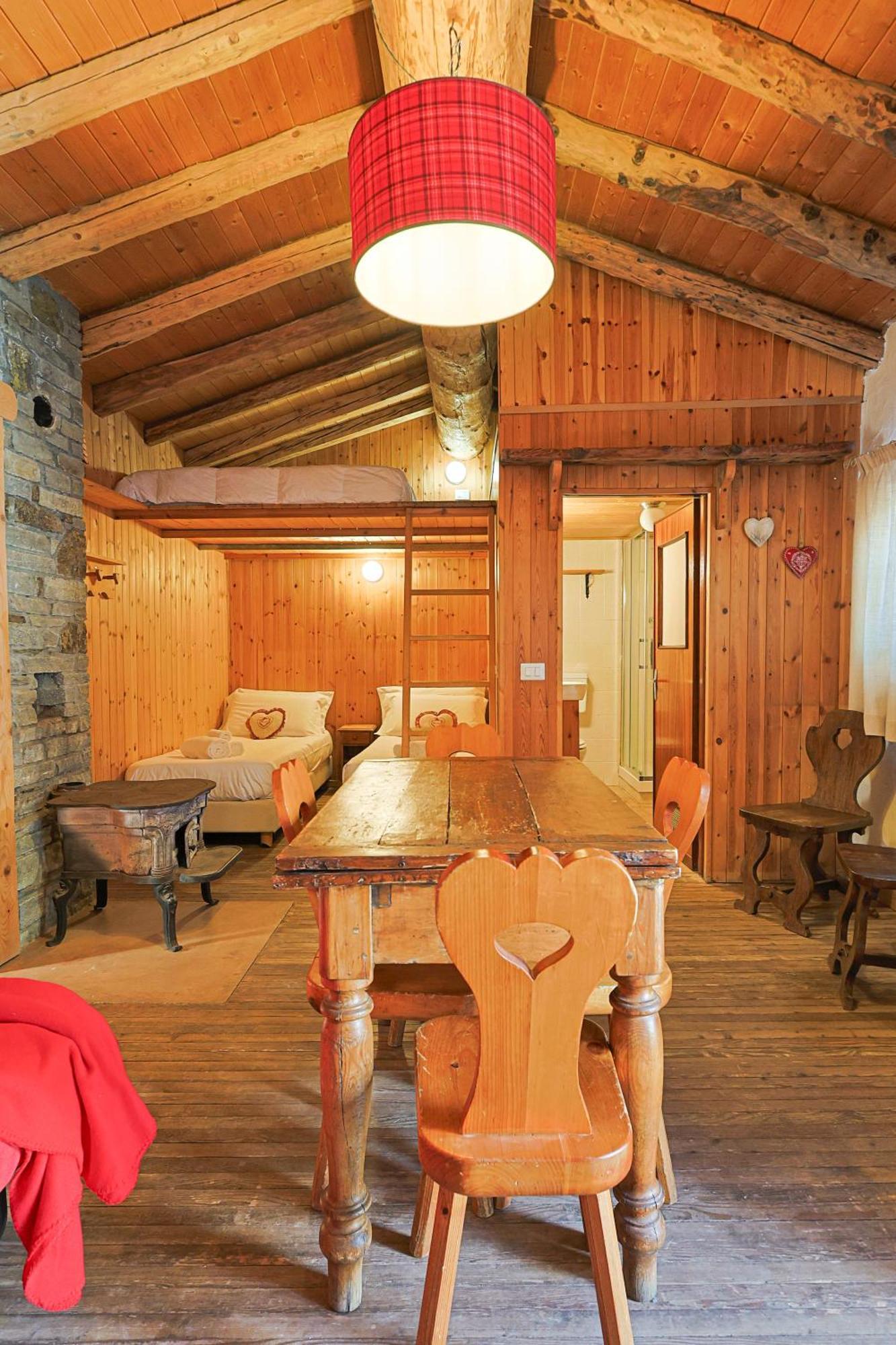 Chalet,1765215325:JPEG